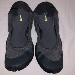 Nike Studio Pack Yoga Flats Size 8.5